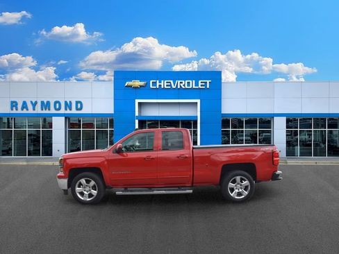 Used 2015 Chevrolet Silverado 1500 LT w/ LT Convenience Package AWD/4WD image 6