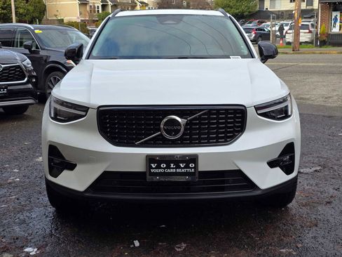 Certified 2024 Volvo XC40 B5 Ultimate w/ Climate Package image 9