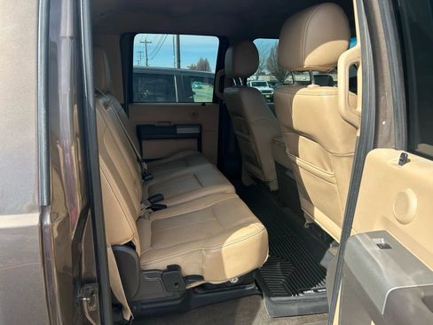Used 2015 Ford F250 Lariat w/ Lariat Interior Package image 6