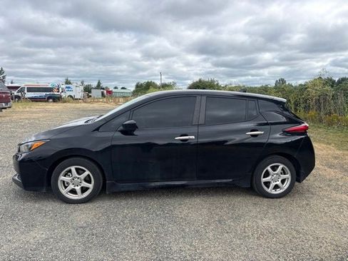 Used 2022 Nissan Leaf S FWD image 2