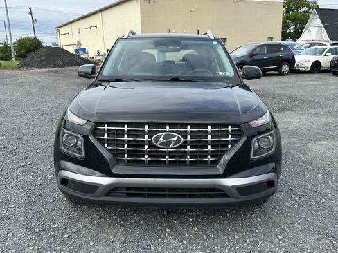 Certified 2023 Hyundai Venue SEL FWD image 3