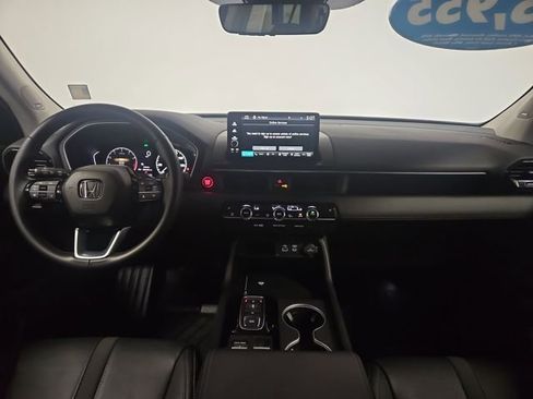 Certified 2025 Honda Pilot Touring image 13