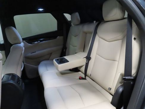 Used 2019 Cadillac XT5 FWD image 15