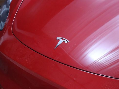 Used 2023 Tesla Model Y Long Range image 4