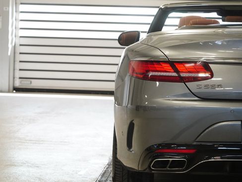 Used 2020 Mercedes-Benz S 560 Cabriolet image 15