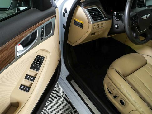 Used 2015 Hyundai Genesis 3.8 w/ Option Group 03 RWD image 8