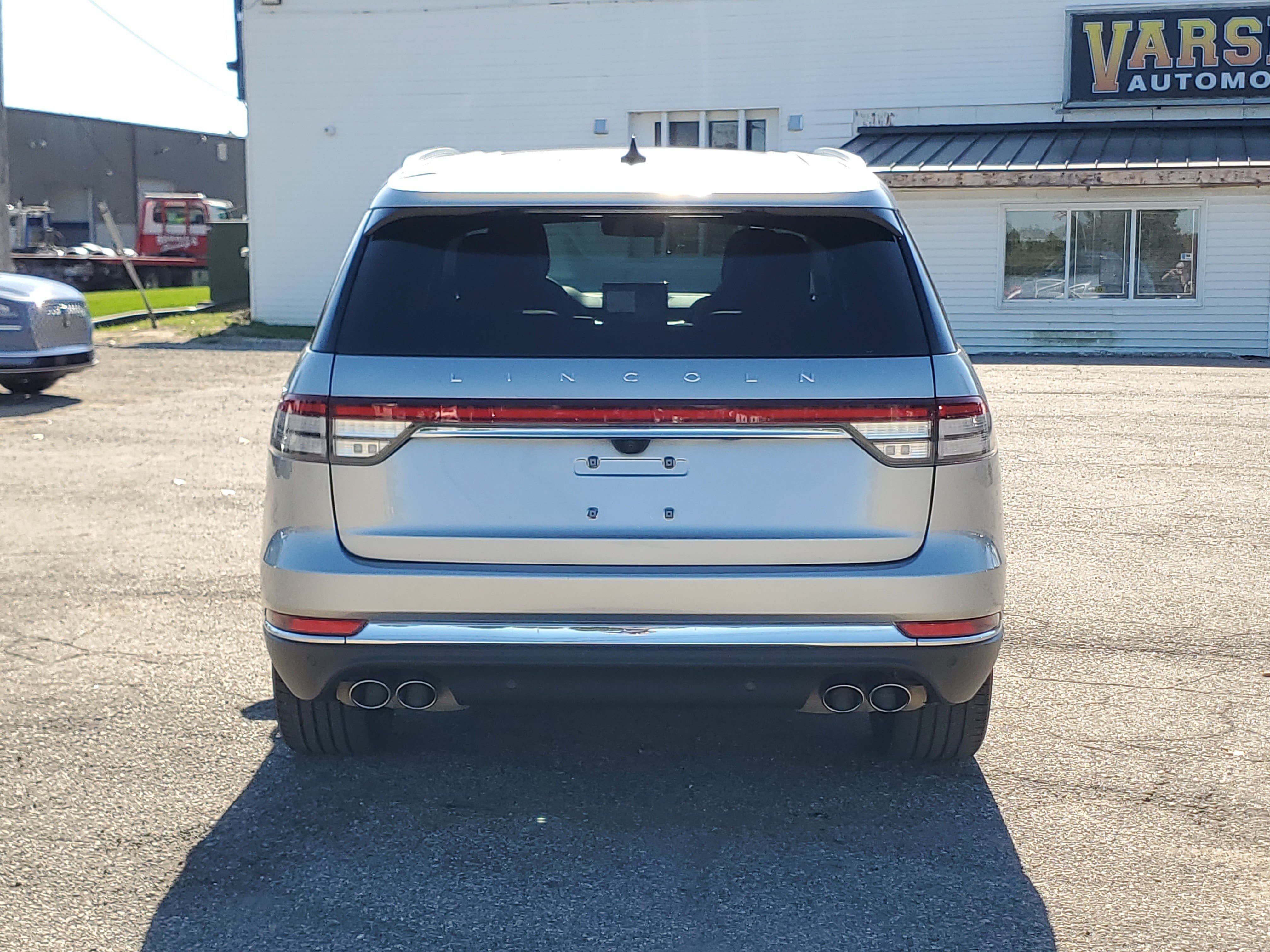 Used 2024 Lincoln Aviator Reserve w/ Equipment Group 201A AWD/4WD image 5