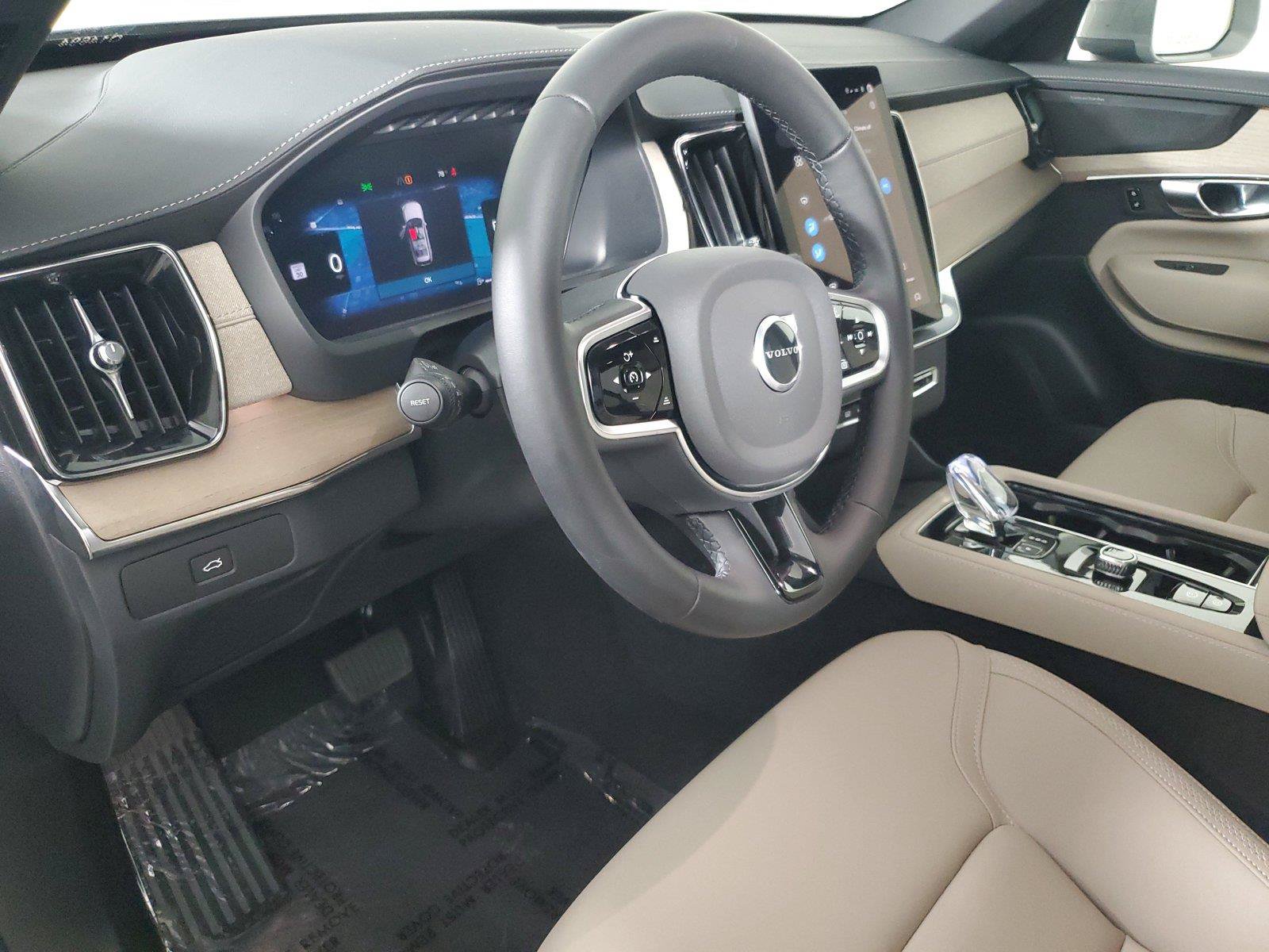 Certified 2026 Volvo XC90 B6 Plus AWD/4WD image 24