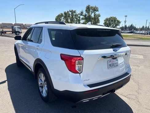 Certified 2023 Ford Explorer XLT w/ Equipment Group 202A AWD/4WD image 10