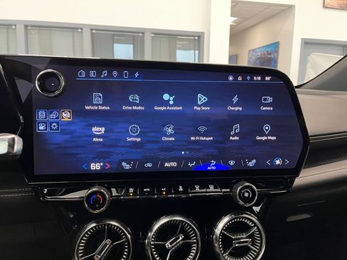 Certified 2024 Chevrolet Blazer EV LT image 24