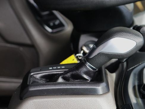 Used 2020 Ford Transit 250 Medium Roof image 46