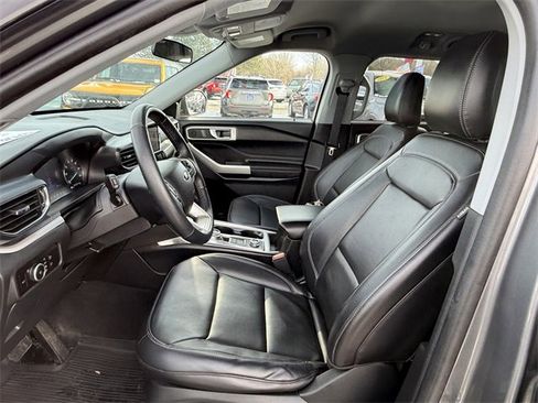 Certified 2023 Ford Explorer XLT w/ Equipment Group 202A image 6