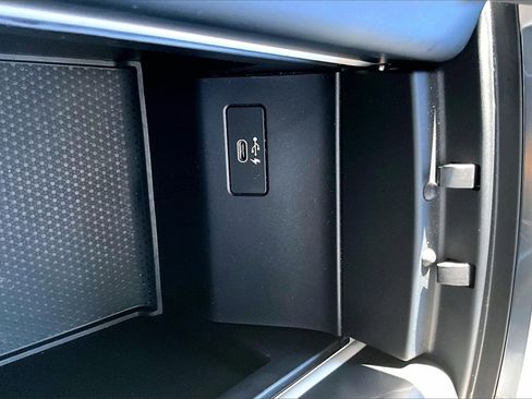 Used 2021 BMW X5 M50i w/ Executive Package image 32