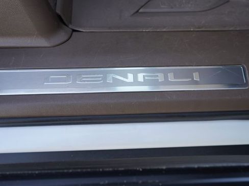 Used 2023 GMC Yukon Denali w/ Advanced Technology Package AWD/4WD image 88