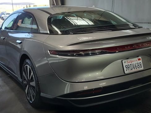 Used 2025 Lucid Air Pure RWD image 2