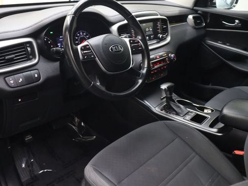 Used 2020 Kia Sorento S FWD image 18