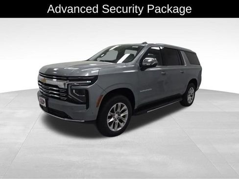 New 2025 Chevrolet Suburban Premier image 5