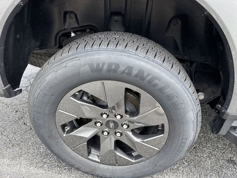 Used 2025 Ford F150 Lightning Lariat w/ Max Trailer Tow Package AWD/4WD image 17