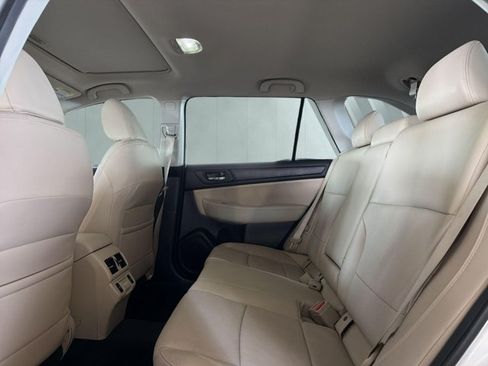 Used 2018 Subaru Outback 2.5i Limited AWD/4WD image 10