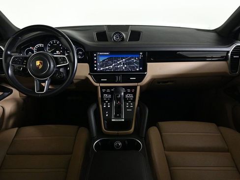 Certified 2022 Porsche Cayenne E-Hybrid image 11