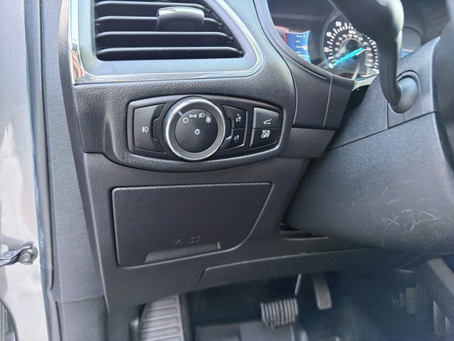 Used 2023 Ford Edge Titanium AWD/4WD image 18