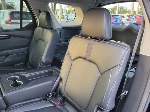 Certified 2024 Honda Pilot EX-L image 12