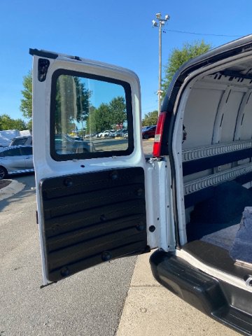 Used 2019 Chevrolet Express 2500 RWD image 9