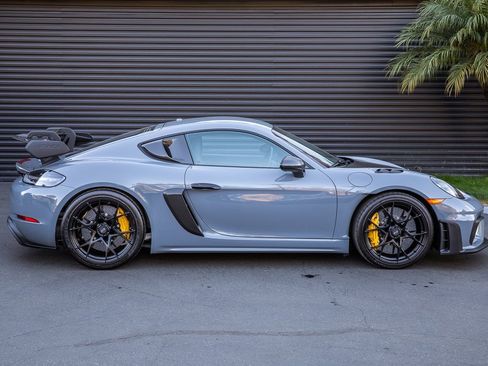 Certified 2025 Porsche 718 Cayman GT4 RS image 8