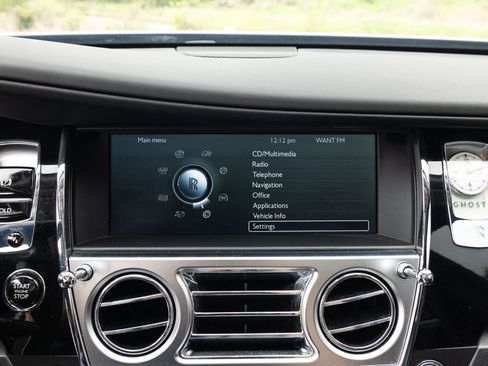 Used 2013 Rolls-Royce Ghost image 48