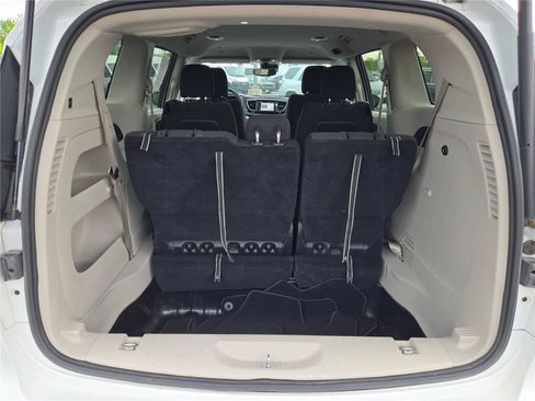 Certified 2023 Chrysler Voyager LX FWD image 19