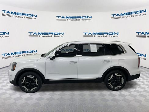 Used 2023 Kia Telluride S w/ S Sunroof Package FWD image 2