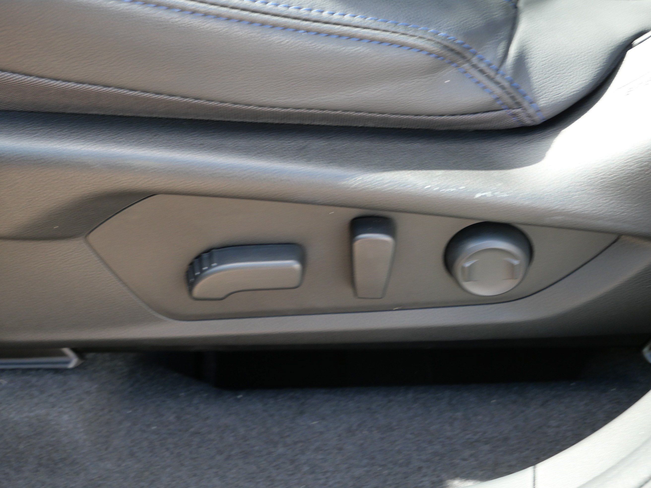 Used 2025 Subaru Forester Limited AWD/4WD image 19