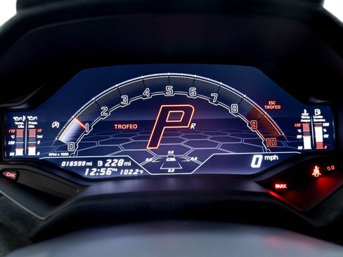 Used 2023 Lamborghini Huracan STO RWD image 18