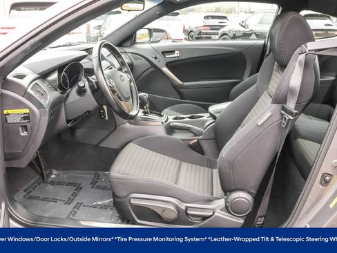Used 2013 Hyundai Genesis 2.0T image 6