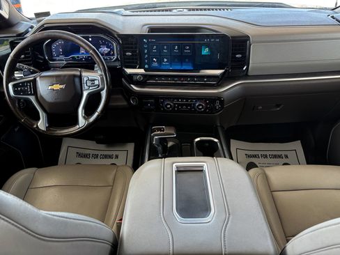 Used 2022 Chevrolet Silverado 1500 LTZ w/ LTZ Convenience Package II image 18