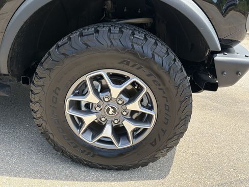 Used 2024 Ford Bronco Badlands AWD/4WD image 12