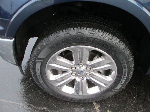 Used 2019 Ford F150 Lariat w/ Equipment Group 502A Luxury image 12