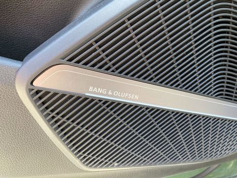 Used 2021 Audi Q5 Prestige w/ Prestige Package image 35