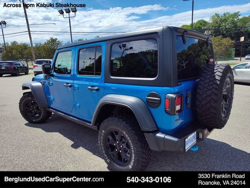 Used 2023 Jeep Wrangler Unlimited w/ Cold Weather Group AWD/4WD image 6