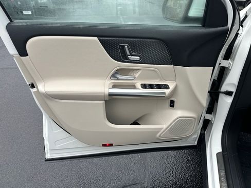 New 2026 Mercedes-Benz GLA 250 image 10