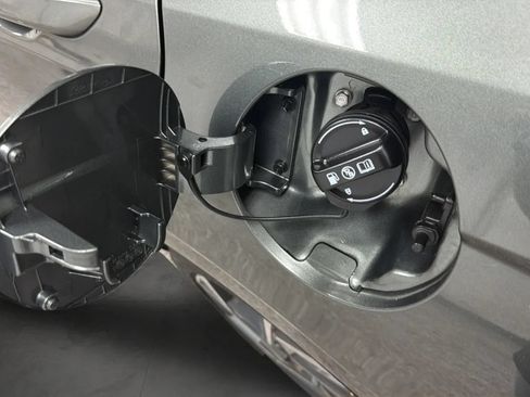 Used 2025 Hyundai Elantra Sport FWD image 29