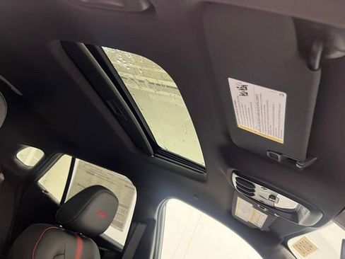New 2026 Chevrolet Trax RS w/ Sunroof Package FWD image 24