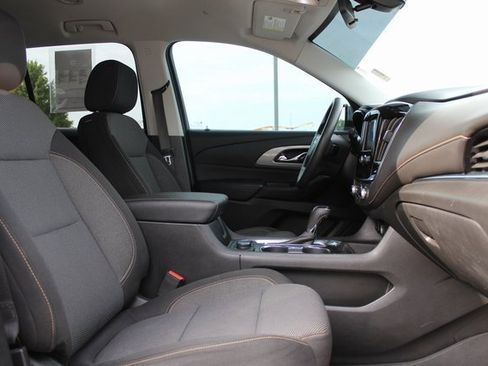 Used 2020 Chevrolet Traverse LS w/ LPO, Floor Liner Package FWD image 18