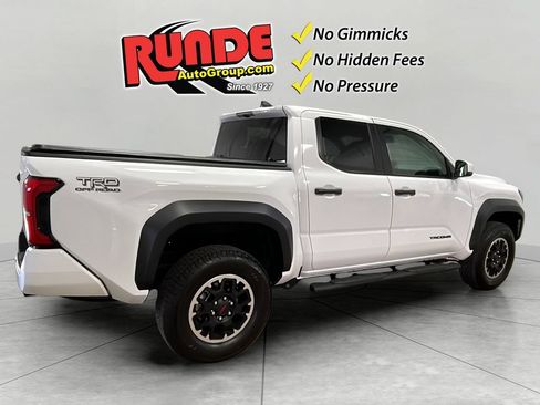 Used 2024 Toyota Tacoma TRD Off-Road AWD/4WD image 6