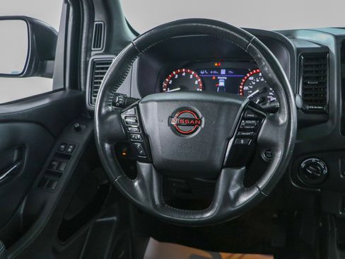 Used 2022 Nissan Frontier PRO-4X w/ Pro-4X Premium Package AWD/4WD image 13