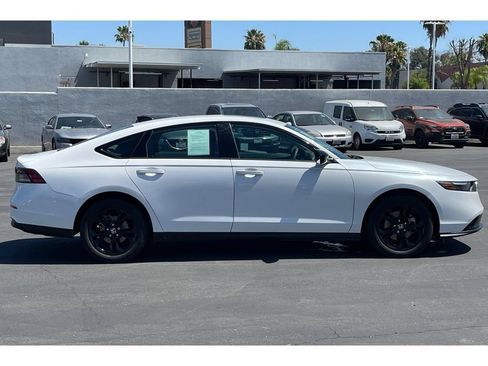 Certified 2025 Honda Accord SE image 7
