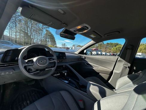 Used 2023 Hyundai Elantra SEL FWD image 24