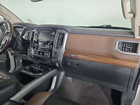 Used 2019 Nissan Titan Platinum Reserve w/ Platinum Utility Package AWD/4WD image 43