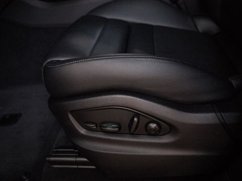Certified 2026 Porsche Cayenne AWD/4WD image 14