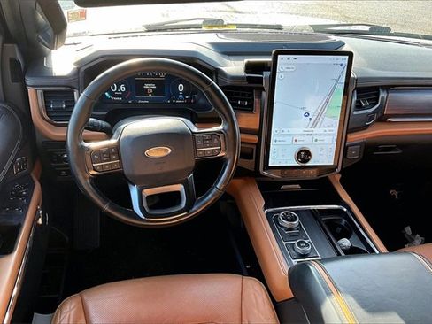 Used 2022 Ford Expedition Max Platinum image 5